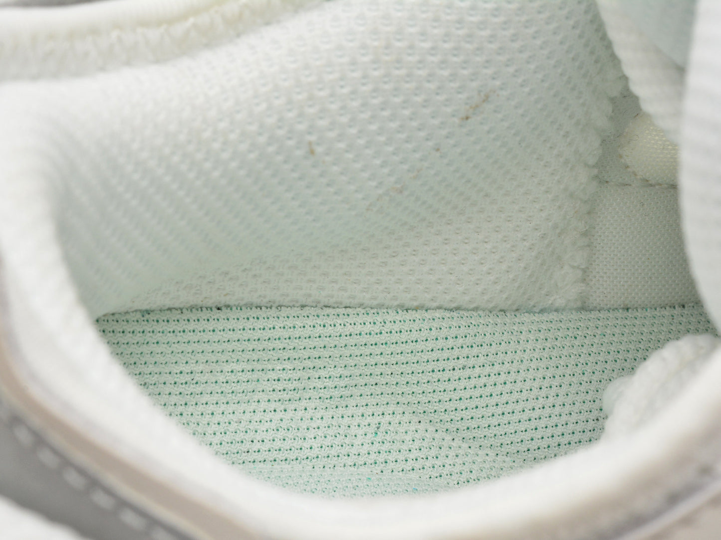Pantofi sport GRYXA albi, 24120, din material textil