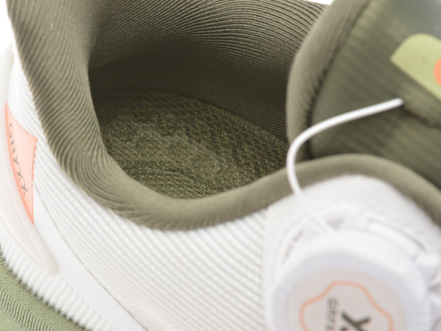 Despre produsul Pantofi sport GRYXA verzi, 24122, din material textil