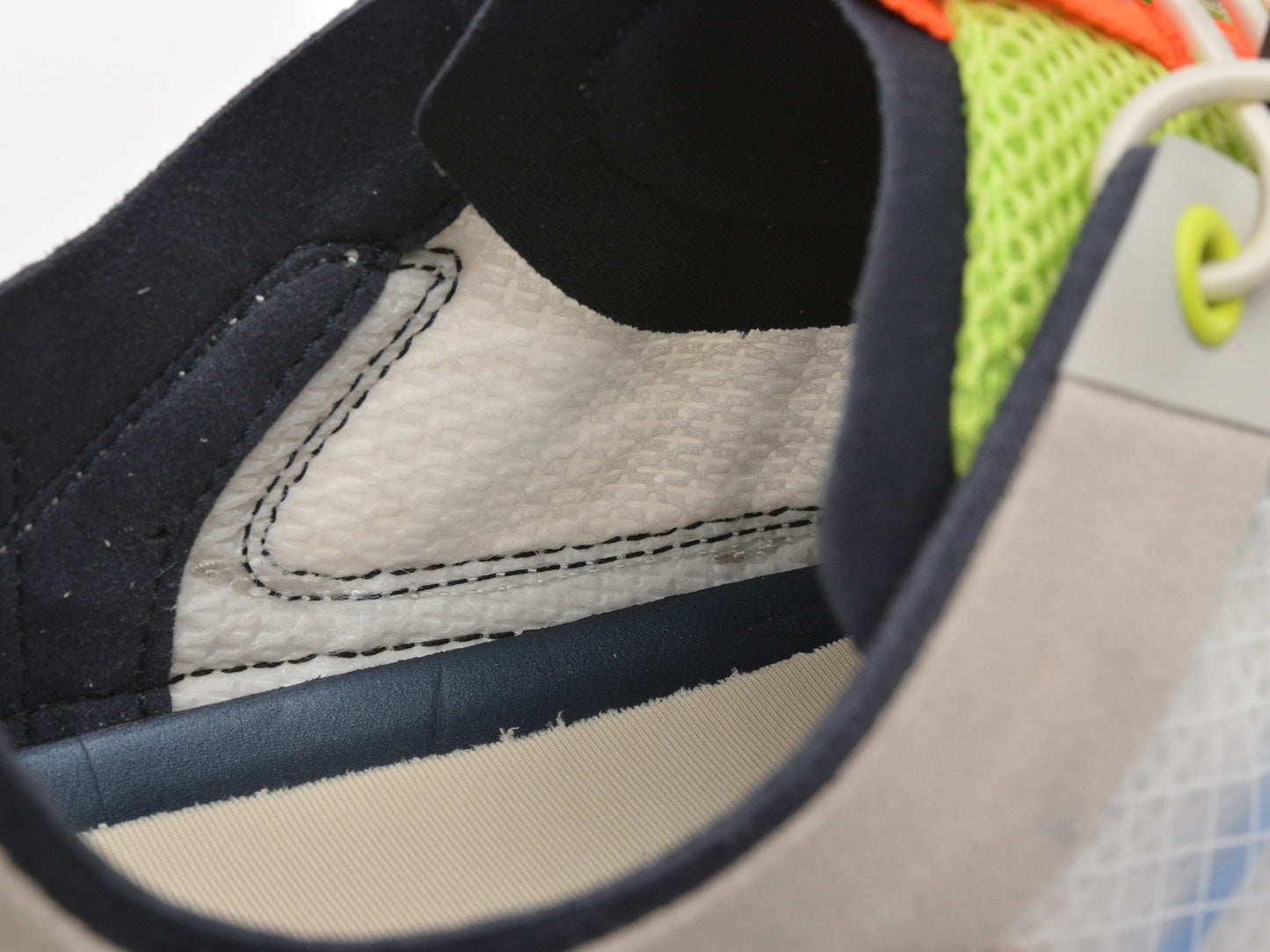 Pantofi sport GRYXA albi, 40049M, din material textil
