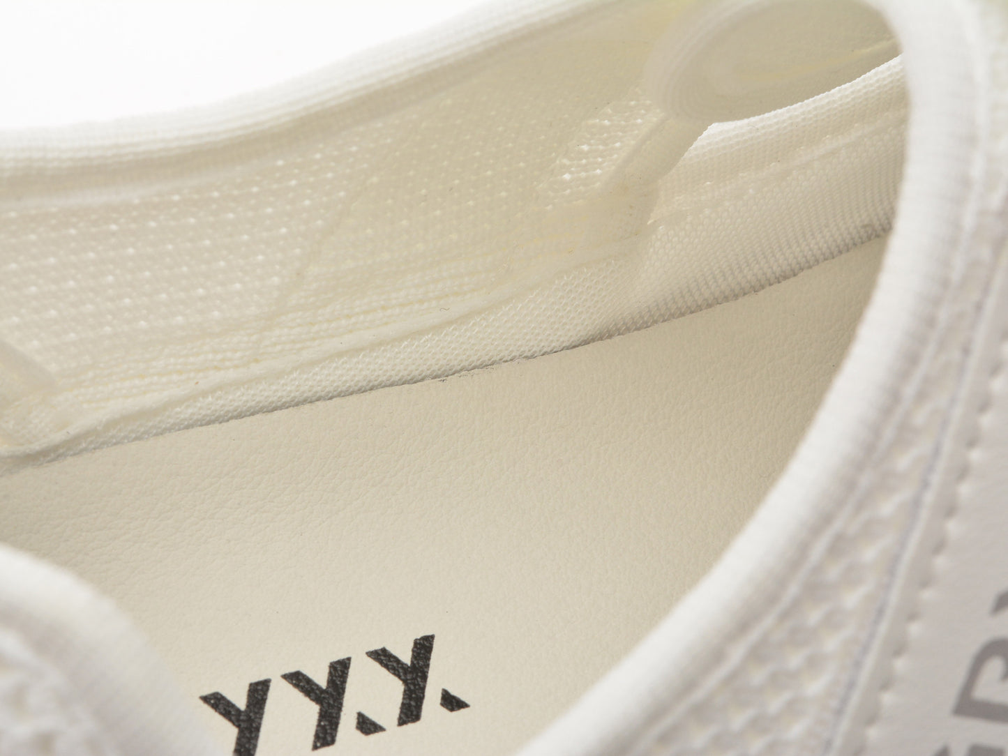 Pantofi sport GRYXA argintii, 537, din material textil